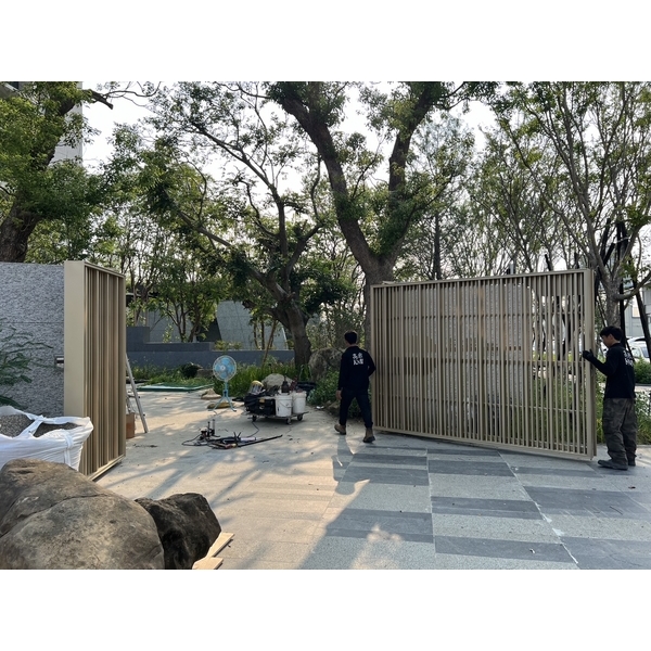 格柵大門-高米金屬鍛造有限公司