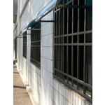 白鐵防盜窗安裝後-振東專業捲門工程行