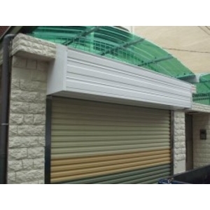 外捲式鍍鋁鋅捲門烤漆封箱1