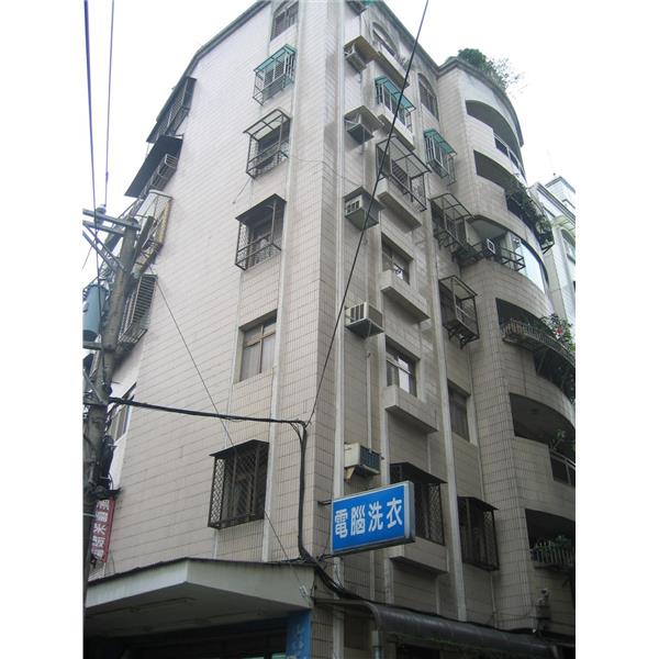 雨聲街大樓扶正,冠勤工程有限公司