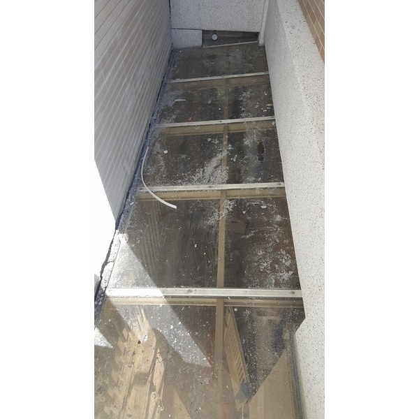 住宅水泥青苔清除-宸潔環境清潔維護服務社