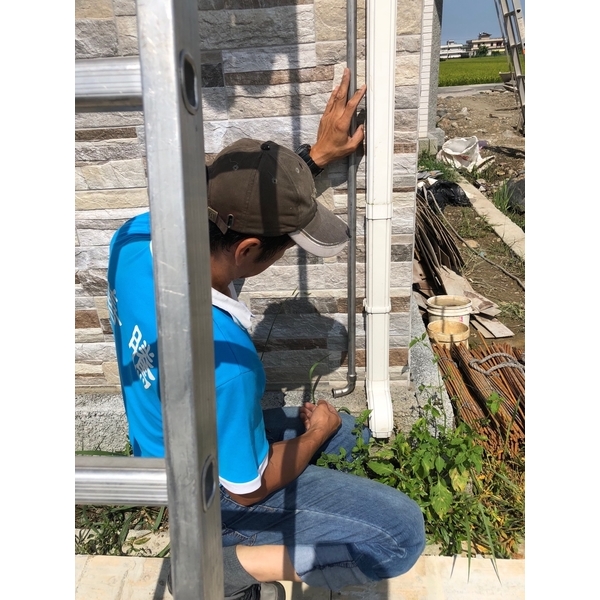 礁溪瑪璘路張先生