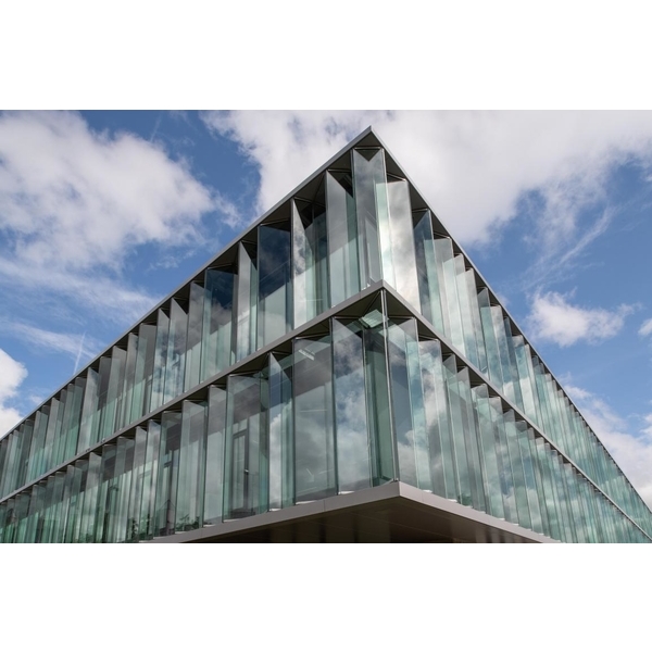 瑞士聖加侖-利德爾·施韋茨總部-Saflex 結構 （DG41）， 8 毫米厚玻璃-欣昭實業股份有限公司