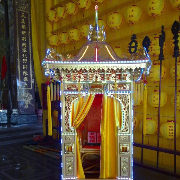小琉球東隆宮王爺轎