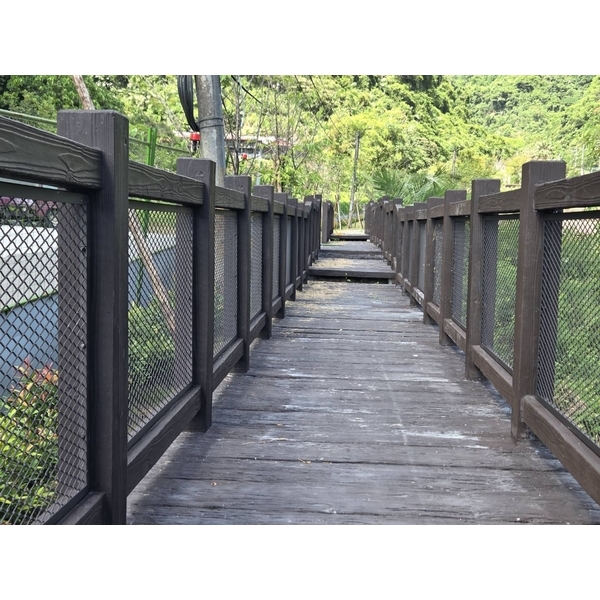 枕木棧道-三榮建材工業股份有限公司