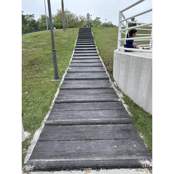 仿枕木階梯,三榮建材工業股份有限公司