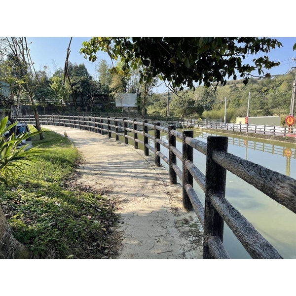 仿櫟木欄杆,三榮建材工業股份有限公司