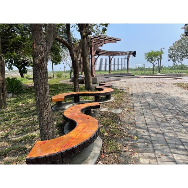 仿木椅,三榮建材工業股份有限公司