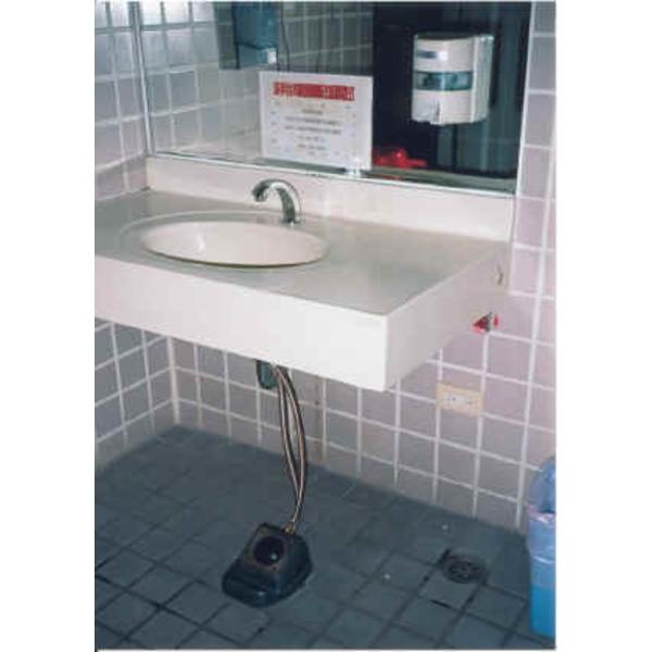 腳踏式水龍頭安裝實例-諺慶興業股份有限公司