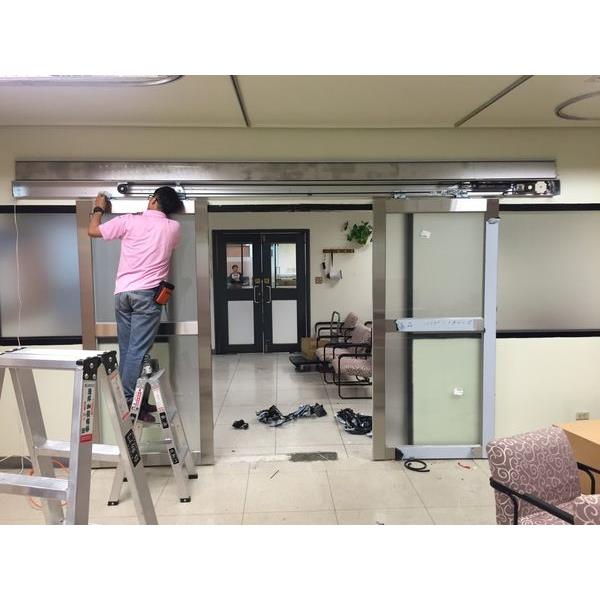 不銹鋼毛絲面爽開自動門