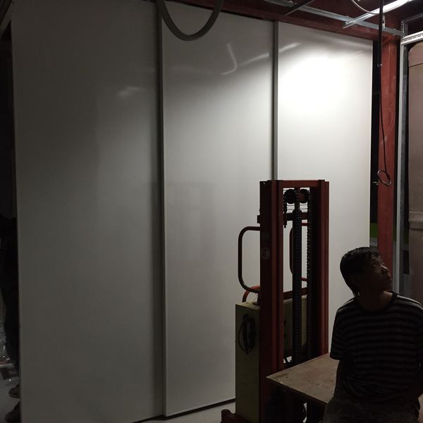 三扇走單重疊鉛板門-豪品自動門工程有限公司