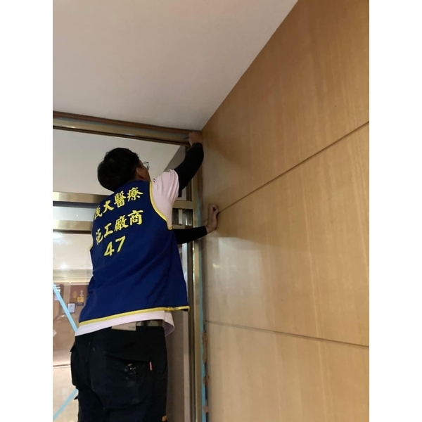 員工施工照-豪品自動門工程有限公司