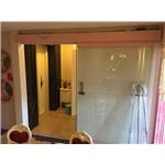 粉紅色烤漆自動門 - 豪品自動門工程有限公司