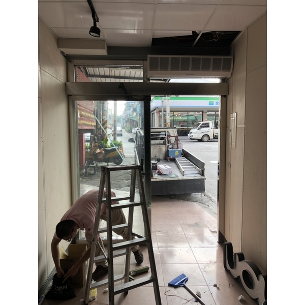 不銹鋼玻璃自動門、空氣門