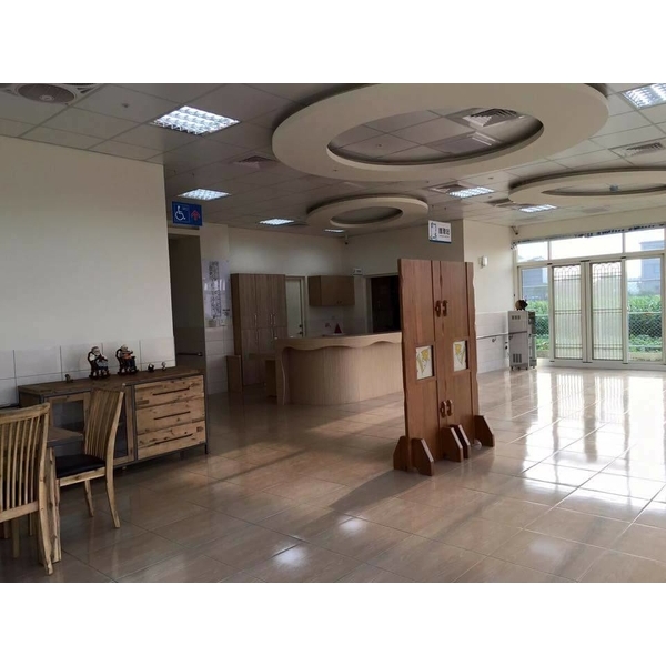 明架造型天花板