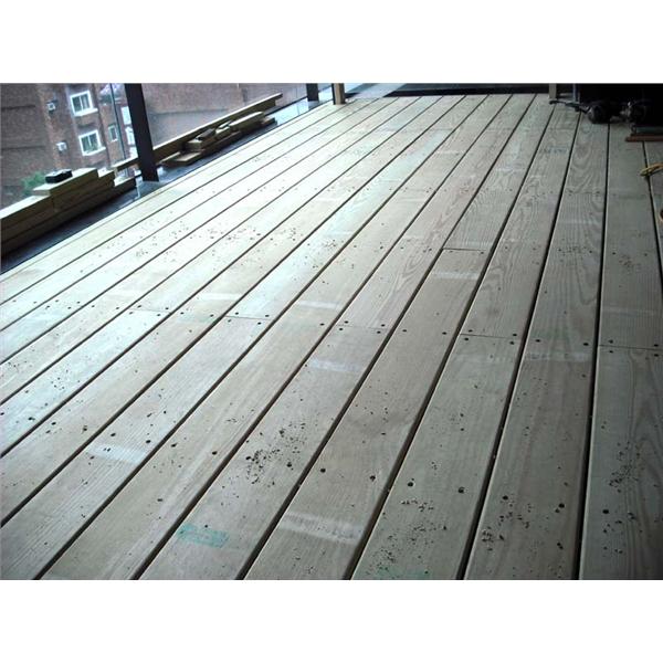 南方松陽台地板,尼可企業社