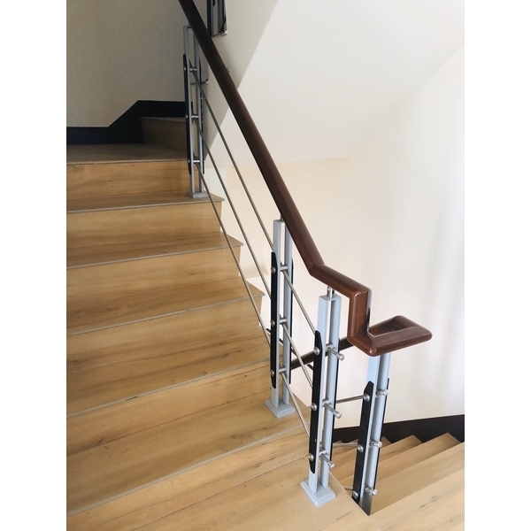 櫸木樓梯扶手