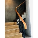 日式扁鐵樓梯扶手 - 稼樺櫸木扶手行