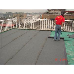 防水毯可在PU上施作