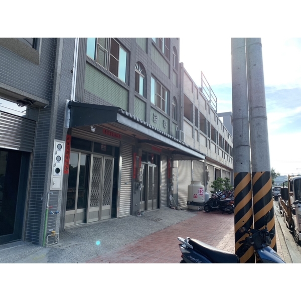 雨遮-育鴻工程行