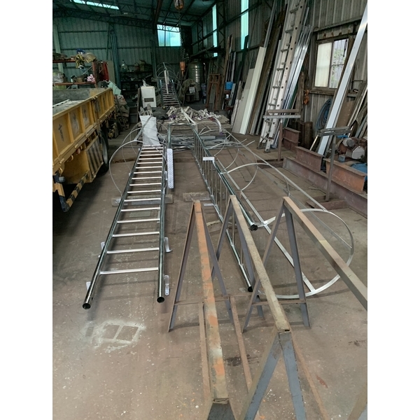 不鏽鋼爬梯,育鴻工程行