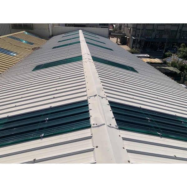 烤漆浪板,育鴻工程行