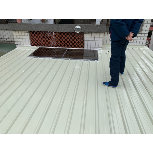 鐵皮屋搭建(採光) 鐵皮屋搭建(採光),育鴻工程行