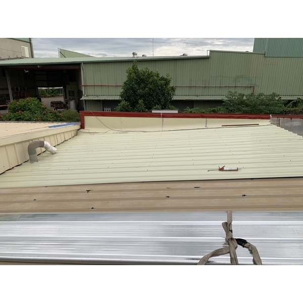 鐵皮屋頂維修 鐵皮屋頂維修,育鴻工程行