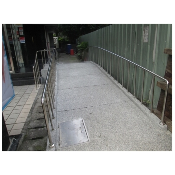 社區專案(三)~加設坡道-家葳企業有限公司