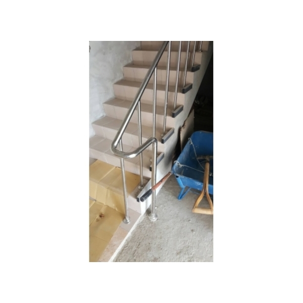 集合式住宅(三)~樓梯扶手-家葳企業有限公司