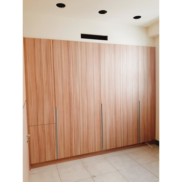 系統書桌和衣櫃