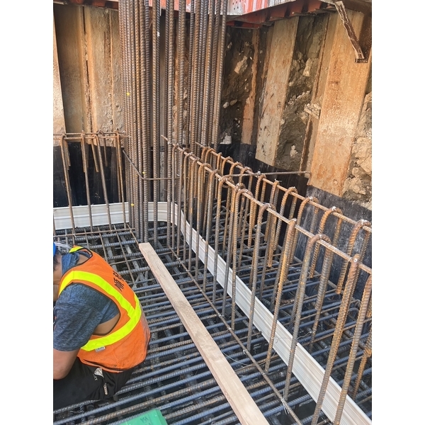 止水帶膨脹止水條按裝施工