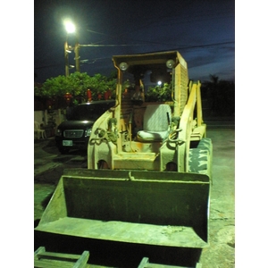 山貓出租 , 雲隆企業行