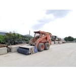 掃路機 , 雲隆企業行