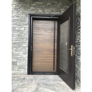 綱木大門 , 金世興門窗行