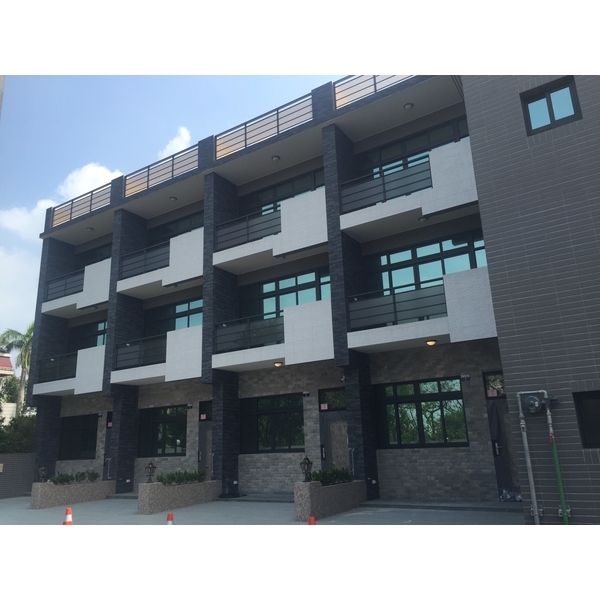 茶色噴砂玻璃欄杆,金世興門窗行