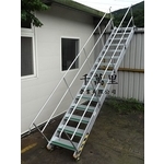 爬梯+扶手-千萬里企業有限公司