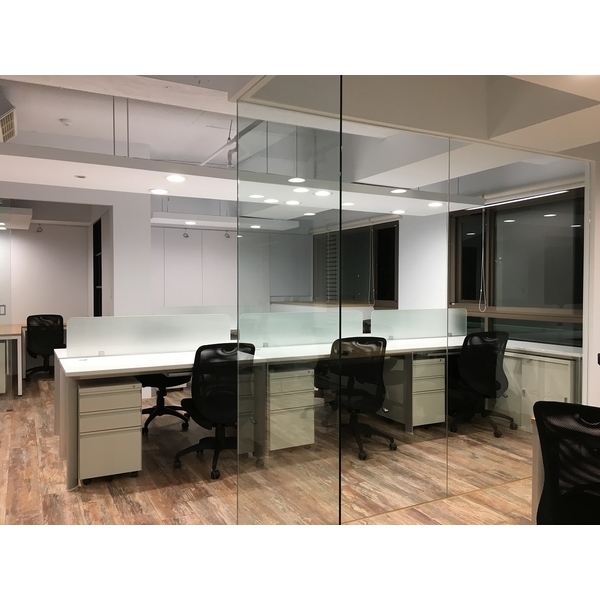 貴族系列8,禾仲國際實業有限公司