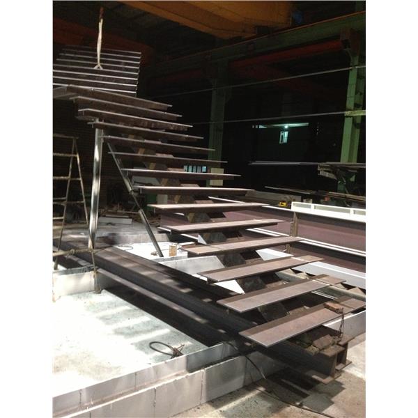 后里國小鋼梯,丞剛企業有限公司