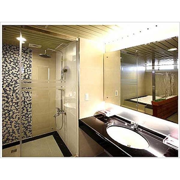 衛浴乾溼分離施工 衛浴乾溼分離施工,誠鴻工程行