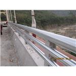 3層鋼管護欄 - 子強金屬工業有限公司