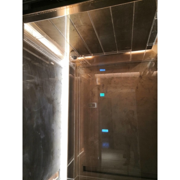 電梯壓克力保護 電梯壓克力保護-華光廣告公司