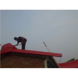 琉璃鋼瓦施工中