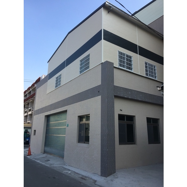 香魚黃裝潢板＆搭配線條鐵灰色,鑫誠鋼板材料行