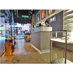 「優塗樂」瞬間固化地坪塗料系列 - 用於商場地坪工程 - 為柏林有限公司