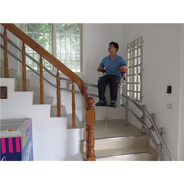 樓梯升降椅,鐵獅福祉科技有限公司