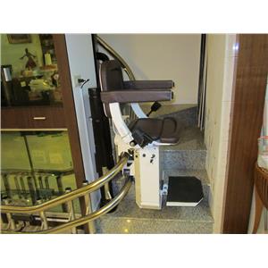 彎曲型樓梯升降椅