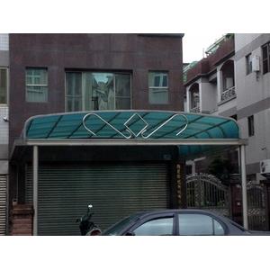 採光罩 , 金峰捲門鎖店