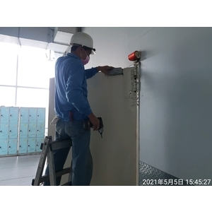 內湖大潤發-防火平推鎖＆門弓器3