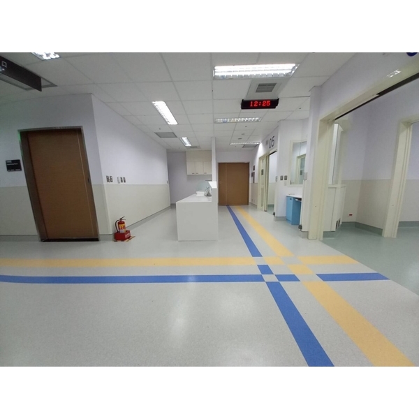 Armstrong晶盾無縫醫療級地板